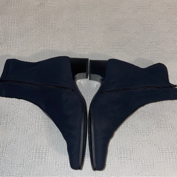 Mephisto Ankle Boots Women’s Size 6.5 B Black Stretch Block Heel Booties - Picture 3 of 12